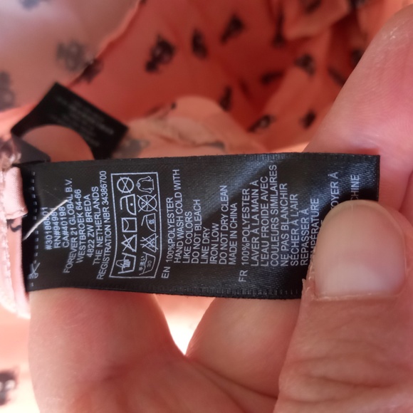 Forever 21 Kitty patterned blouse - Picture 3 of 3